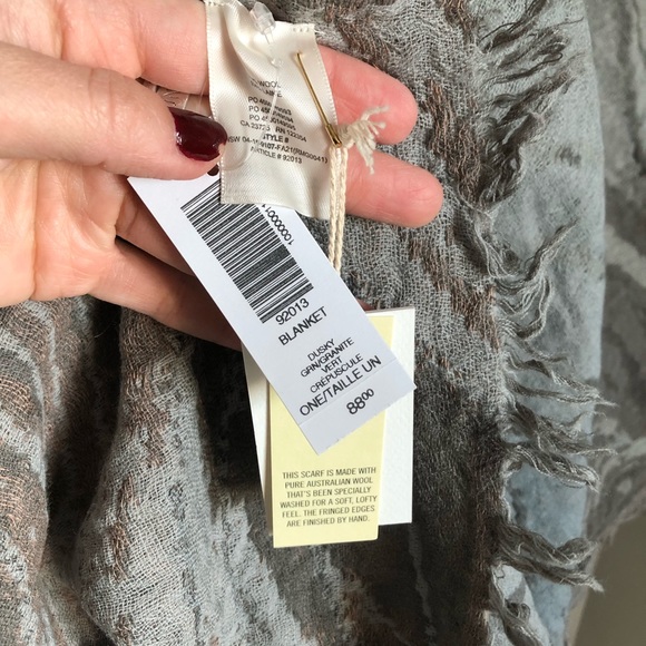 NWT ARITZIA WILFRED Blanket scarf, SZ OS - Picture 3 of 3